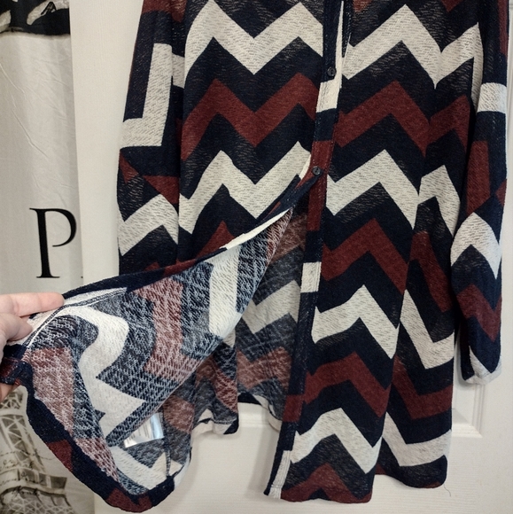 Heart Soul Plus Size 3X Button Back Top Chevron Pattern - Picture 4 of 5